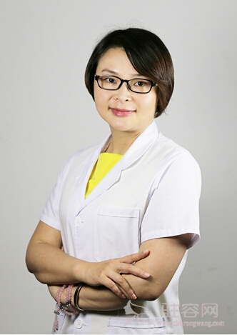 　唐婉涓(Aly)